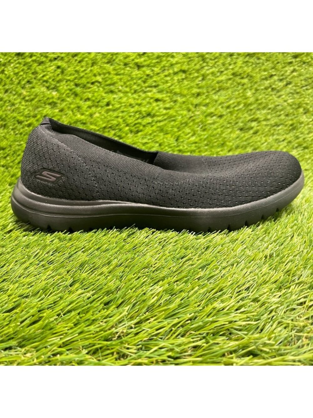 Skechers On The Go Flex Cutie Womens Size 7.5 Black Casual Walking Slip On Shoes